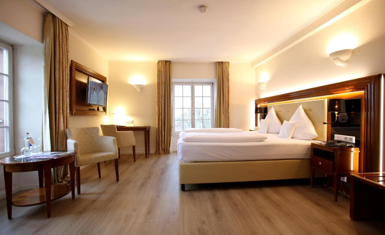 Hotel Schloss 에데스하임 외부 사진