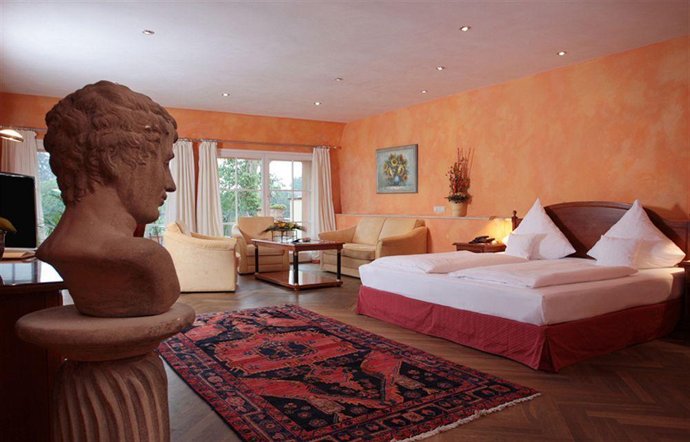 Hotel Schloss 에데스하임 외부 사진